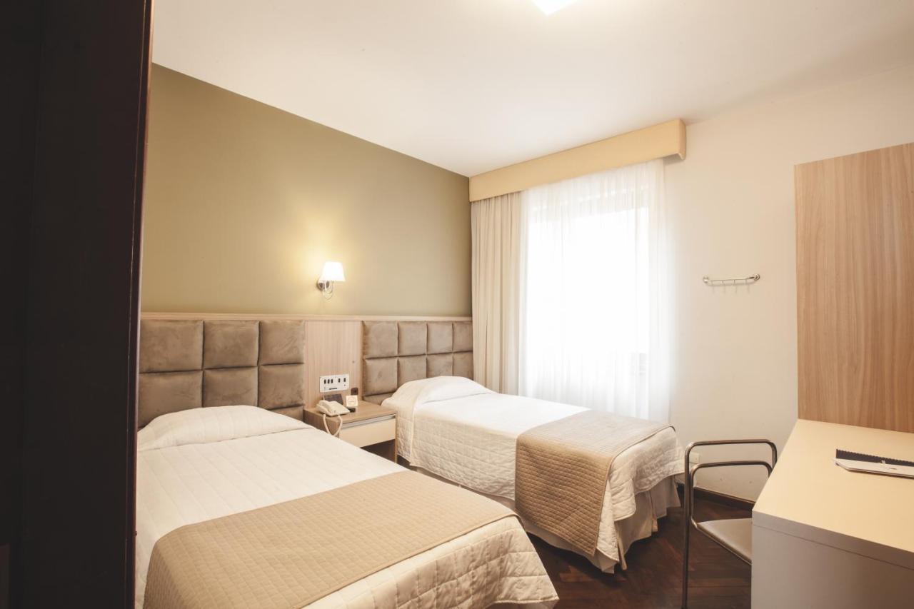 Curitiba Palace Hotel Kültér fotó